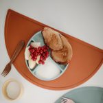 MUSHIE silikoninis valgymo padėklas, Clay, 1 vnt. - Image 2